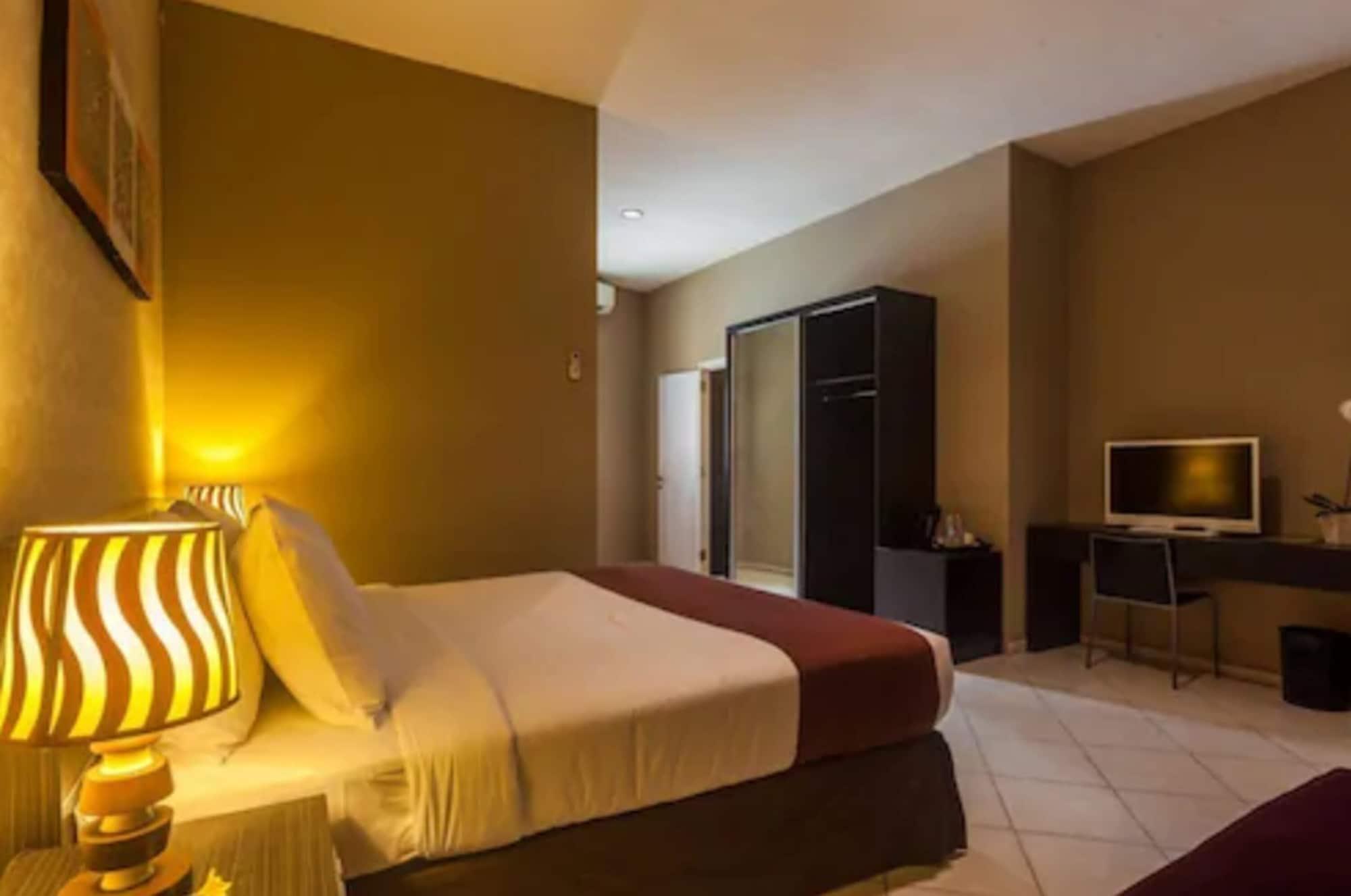 Reddoorz @ Sunset Point Seminyak Hotel Екстериор снимка