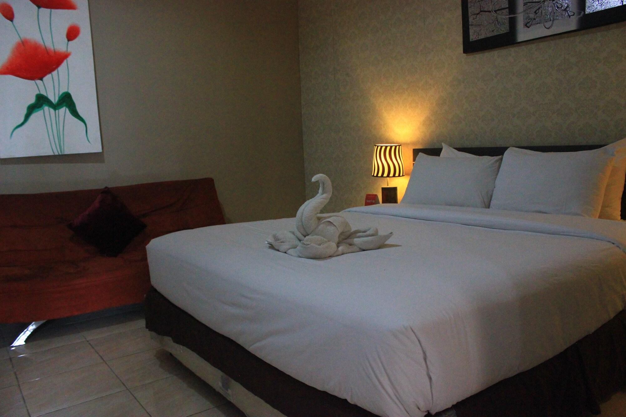 Reddoorz @ Sunset Point Seminyak Hotel Екстериор снимка
