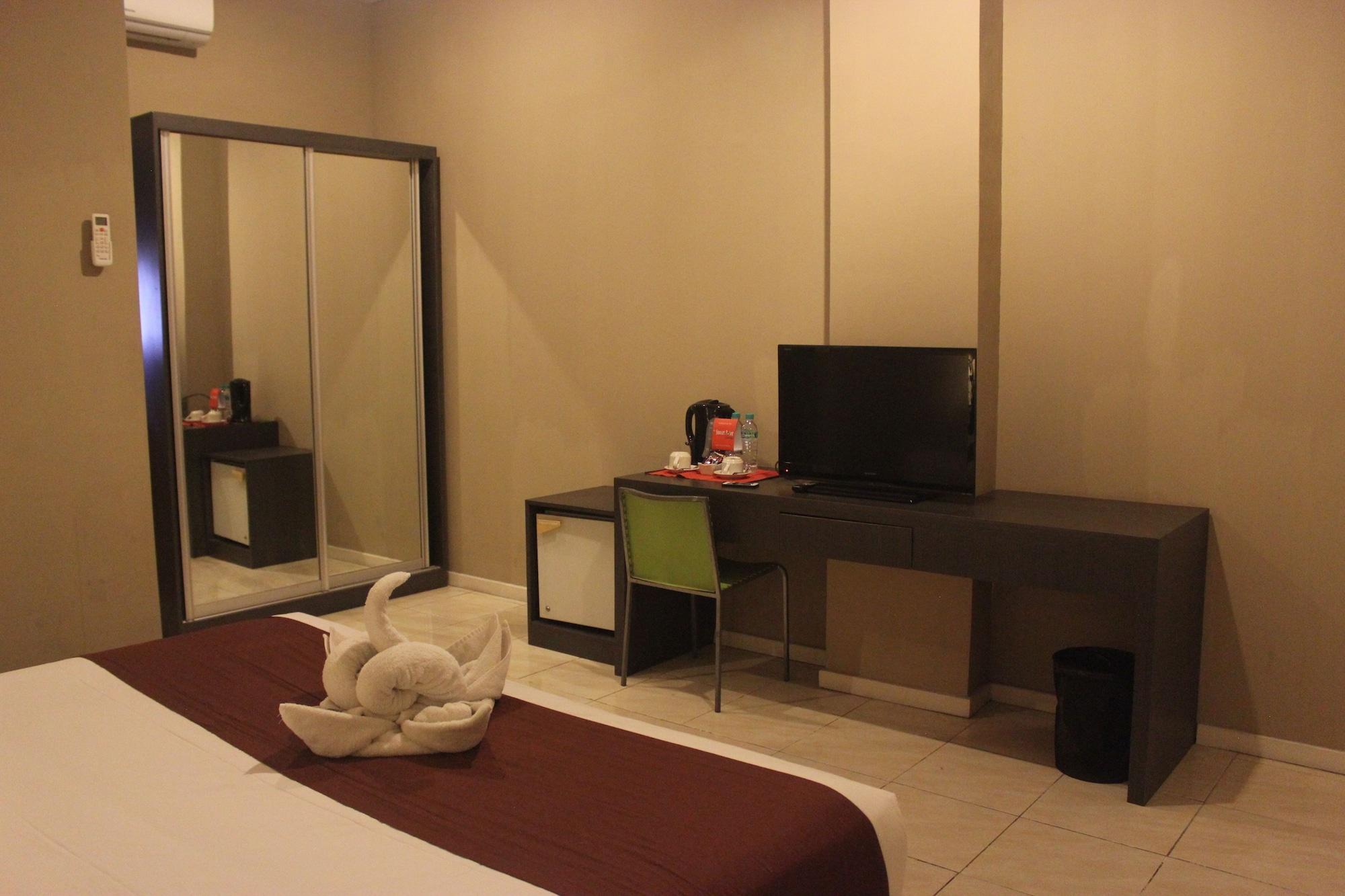 Reddoorz @ Sunset Point Seminyak Hotel Екстериор снимка