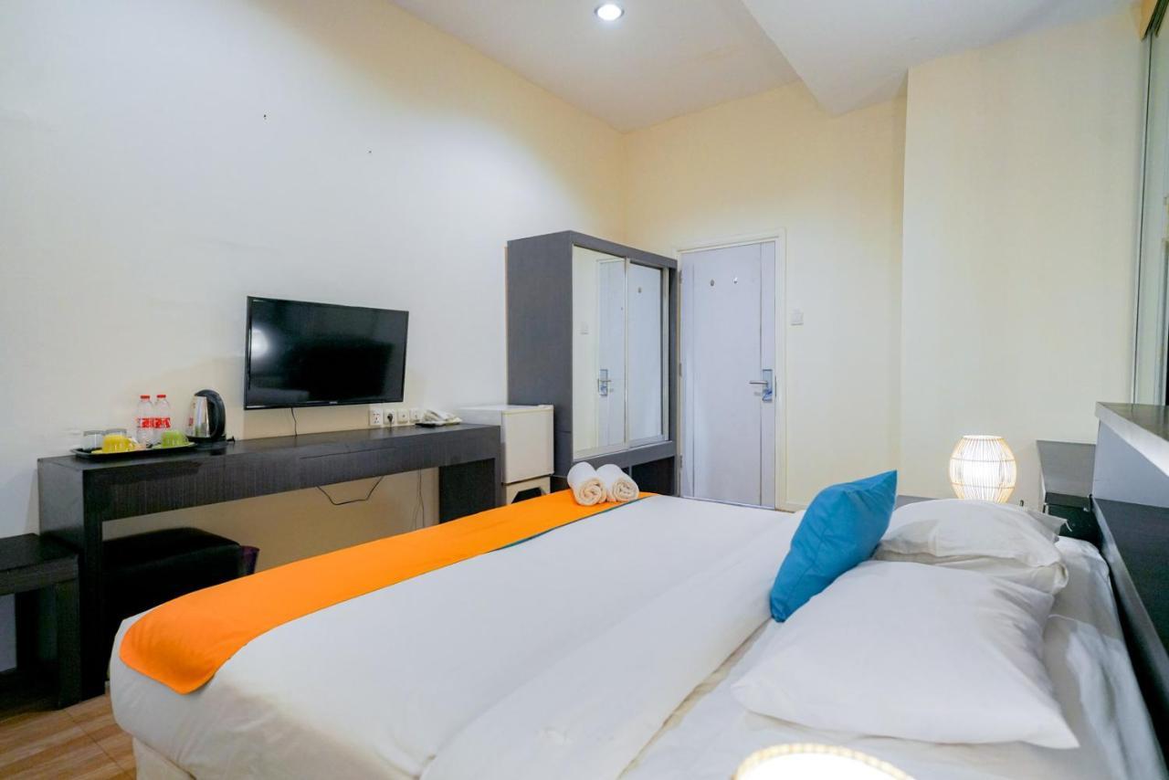 Reddoorz @ Sunset Point Seminyak Hotel Екстериор снимка