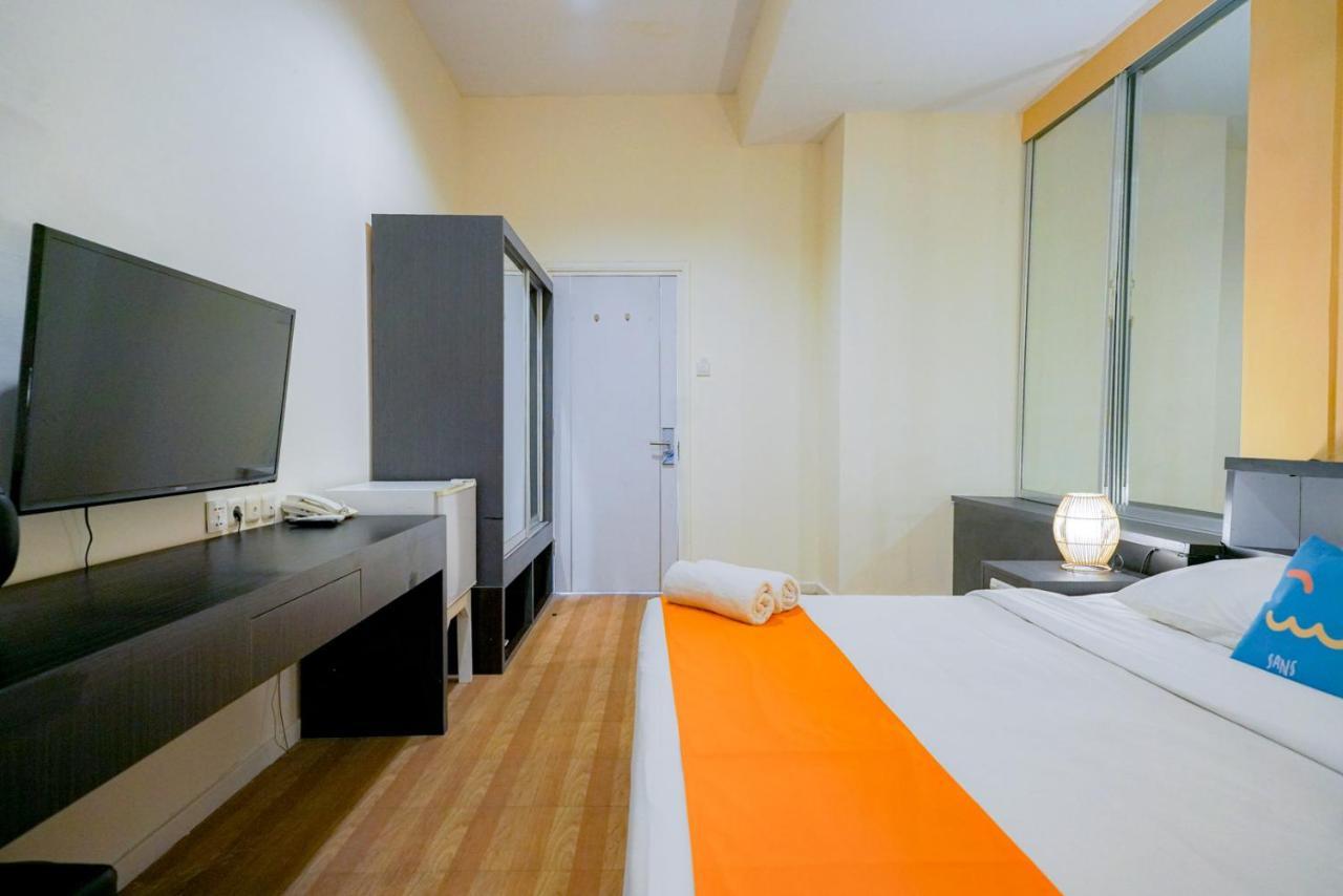 Reddoorz @ Sunset Point Seminyak Hotel Екстериор снимка