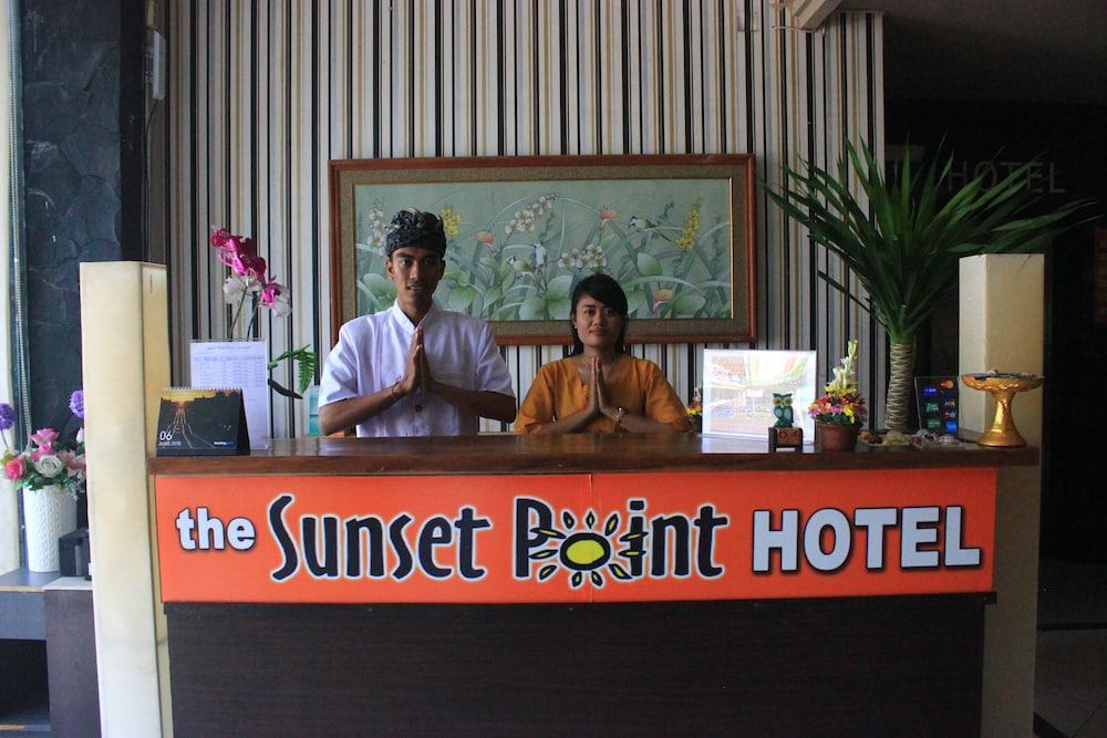 Reddoorz @ Sunset Point Seminyak Hotel Екстериор снимка